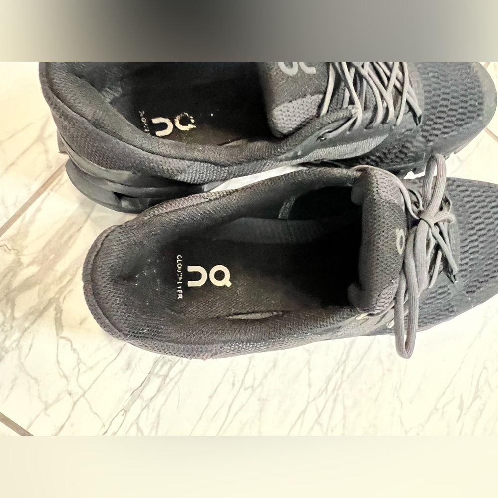 On Running - Picture 5 of 6